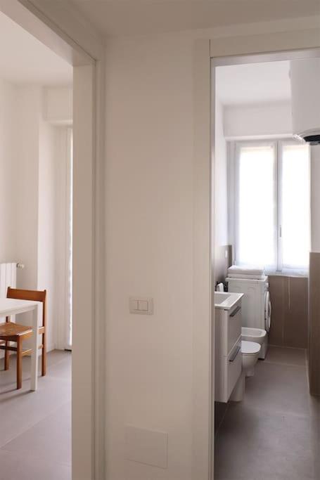 Bilocale Metro 4 Blu Frattini - Airport Linate Apartment Milano Exterior foto