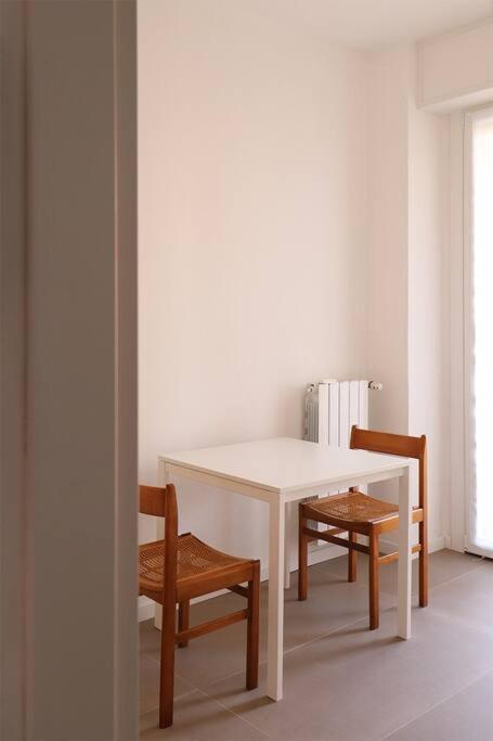 Bilocale Metro 4 Blu Frattini - Airport Linate Apartment Milano Exterior foto