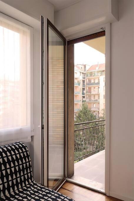 Bilocale Metro 4 Blu Frattini - Airport Linate Apartment Milano Exterior foto