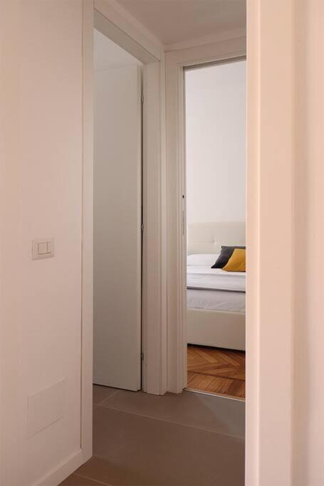 Bilocale Metro 4 Blu Frattini - Airport Linate Apartment Milano Exterior foto